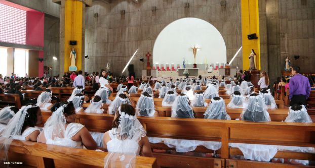 310 niños y niñas se consagran a Jesucristo al recibir la Primera Comunión