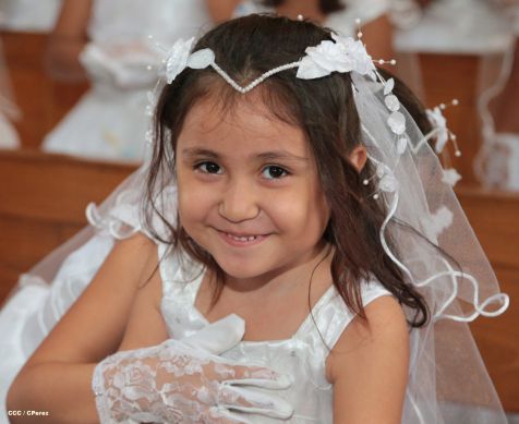 310 niños y niñas se consagran a Jesucristo al recibir la Primera Comunión