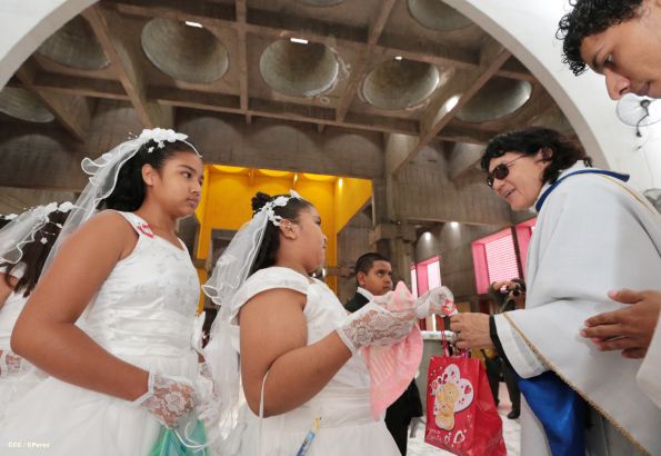 310 niños y niñas se consagran a Jesucristo al recibir la Primera Comunión