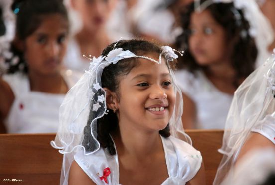 310 niños y niñas se consagran a Jesucristo al recibir la Primera Comunión