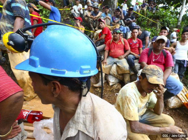 Avanzan labores de rescate a mineros de Bonanza