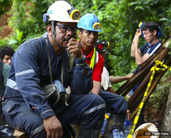 Avanzan labores de rescate a mineros de Bonanza