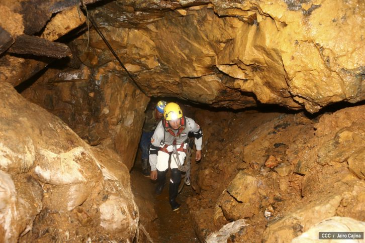 Avanzan labores de rescate a mineros de Bonanza