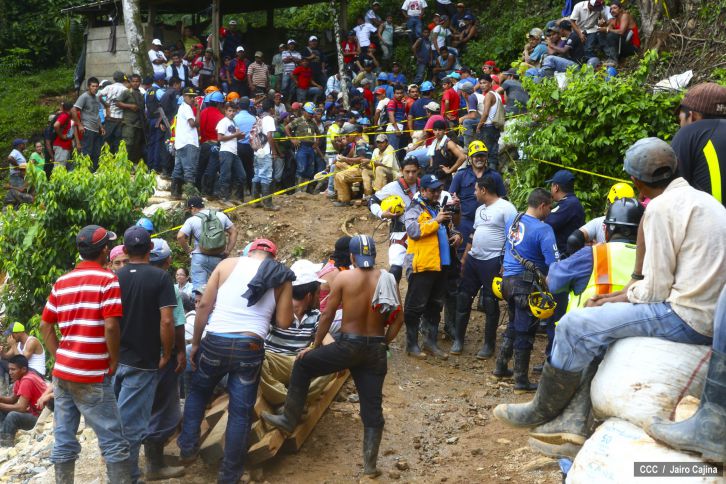 Avanzan labores de rescate a mineros de Bonanza