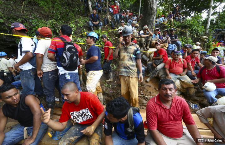 Avanzan labores de rescate a mineros de Bonanza