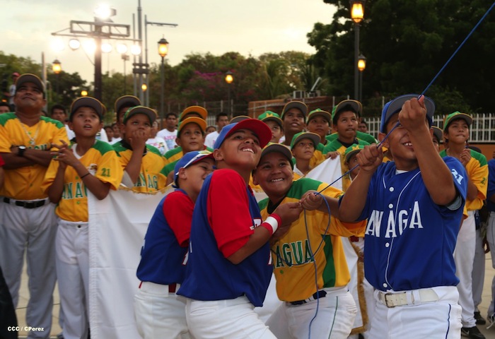 Presidente Daniel inaugura Estadio Béisbol Infantil 