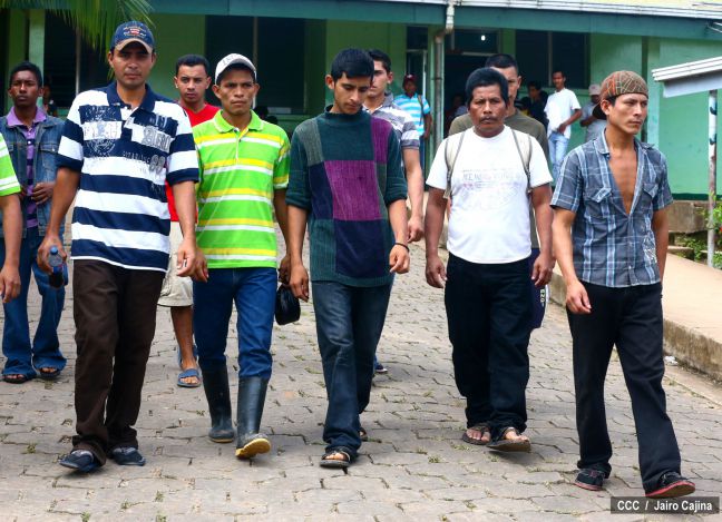 Mineros salen del Hospital de Bonanza