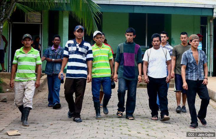 Mineros salen del Hospital de Bonanza