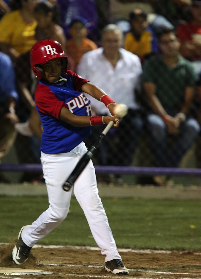 Presidente Daniel inaugura Estadio Béisbol Infantil 