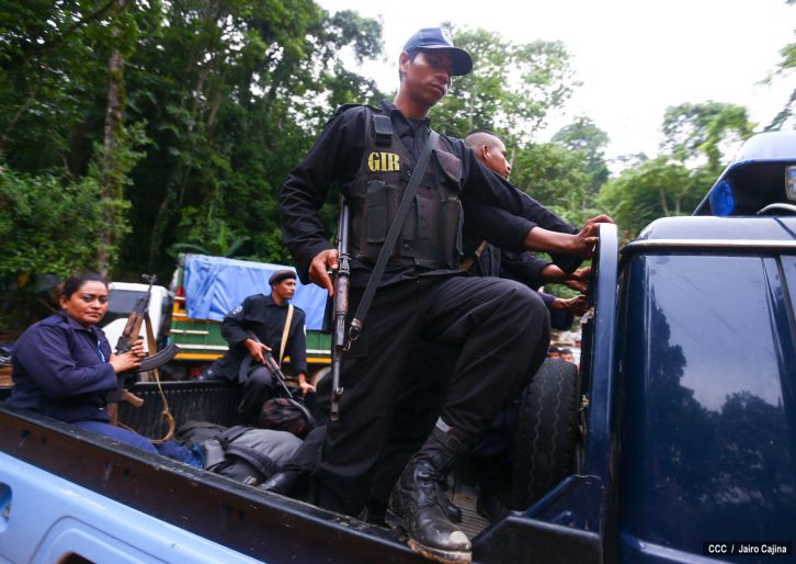 Familias de Bonanza en vigilia espiritual por mineros artesanales soterrados