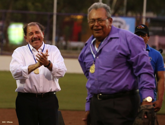 Presidente Daniel inaugura Estadio Béisbol Infantil 