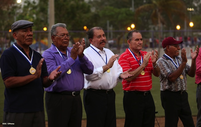 Presidente Daniel inaugura Estadio Béisbol Infantil 