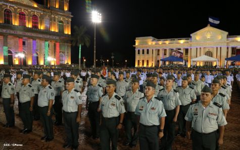 Daniel y Rosario conmemoran 35 Aniversario del Ejército de Nicaragua
