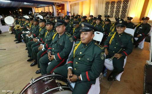 Daniel y Rosario conmemoran 35 Aniversario del Ejército de Nicaragua