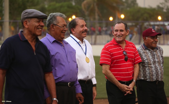 Presidente Daniel inaugura Estadio Béisbol Infantil 