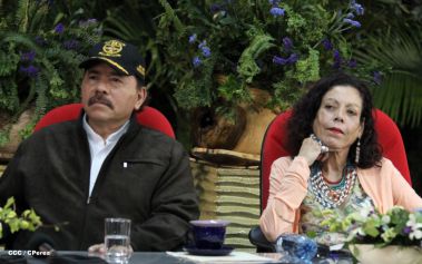 Daniel y Rosario conmemoran 35 Aniversario del Ejército de Nicaragua