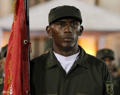 Daniel y Rosario conmemoran 35 Aniversario del Ejército de Nicaragua