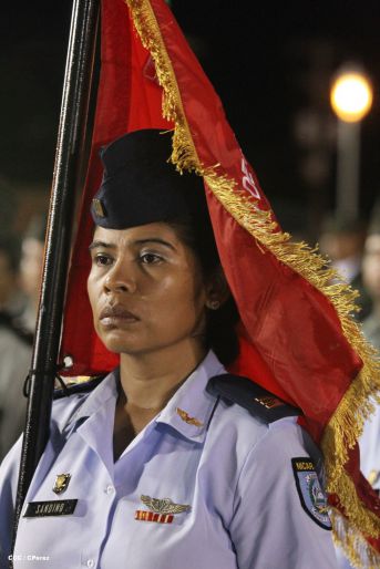 Daniel y Rosario conmemoran 35 Aniversario del Ejército de Nicaragua
