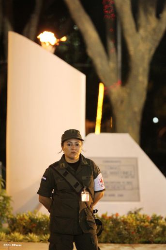 Daniel y Rosario conmemoran 35 Aniversario del Ejército de Nicaragua