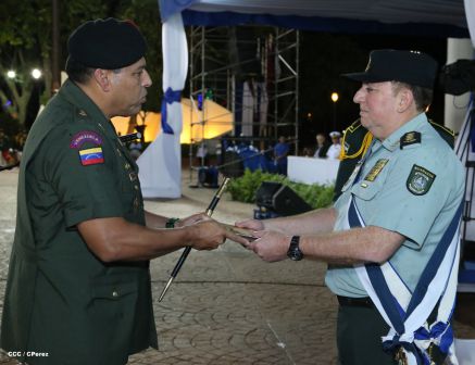 Daniel y Rosario conmemoran 35 Aniversario del Ejército de Nicaragua