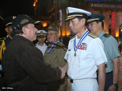 Daniel y Rosario conmemoran 35 Aniversario del Ejército de Nicaragua