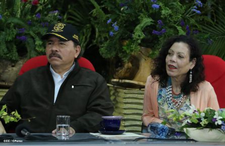 Daniel y Rosario conmemoran 35 Aniversario del Ejército de Nicaragua