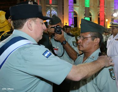 Daniel y Rosario conmemoran 35 Aniversario del Ejército de Nicaragua