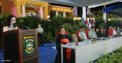 Daniel y Rosario conmemoran 35 Aniversario del Ejército de Nicaragua