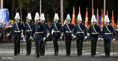 Comandante Daniel preside Desfile Militar en honor al 35 Aniversario del Ejército