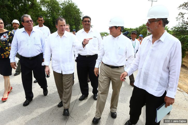 Canciller mexicano visita obras de cooperación con Nicaragua