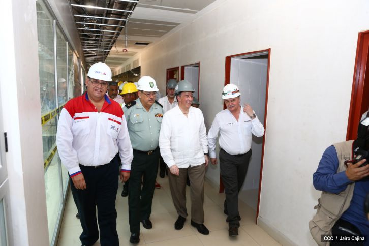 Canciller mexicano visita obras de cooperación con Nicaragua