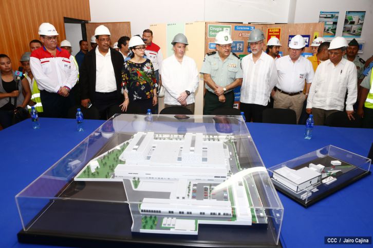 Canciller mexicano visita obras de cooperación con Nicaragua