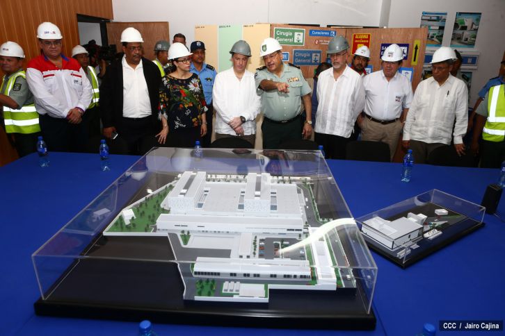 Canciller mexicano visita obras de cooperación con Nicaragua