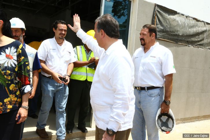 Canciller mexicano visita obras de cooperación con Nicaragua