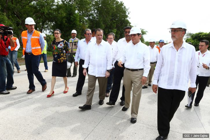 Canciller mexicano visita obras de cooperación con Nicaragua