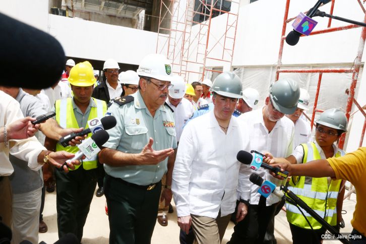 Canciller mexicano visita obras de cooperación con Nicaragua