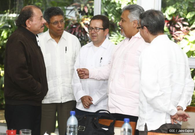 Presidente Daniel y Compañera Rosario se reúne con Canciller de México