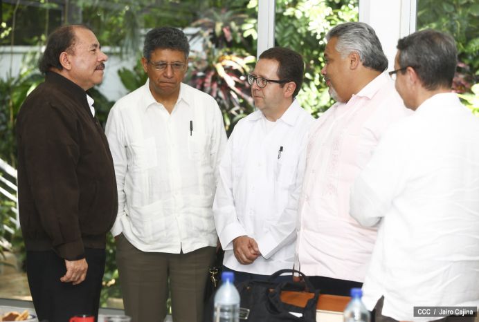 Presidente Daniel y Compañera Rosario se reúne con Canciller de México