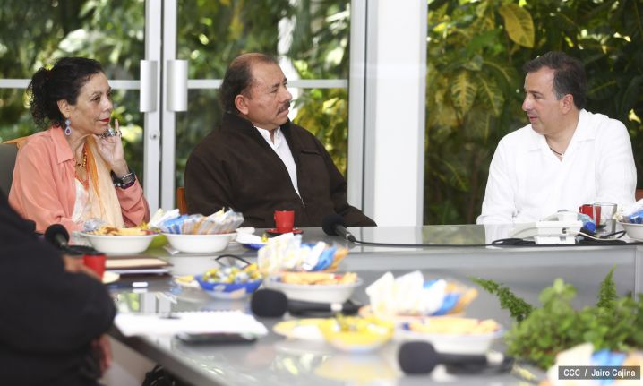 Presidente Daniel y Compañera Rosario se reúne con Canciller de México