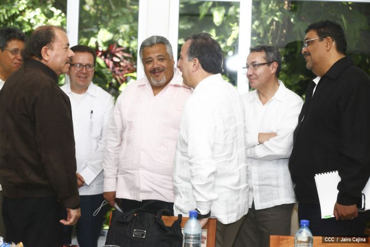 Presidente Daniel y Compañera Rosario se reúne con Canciller de México