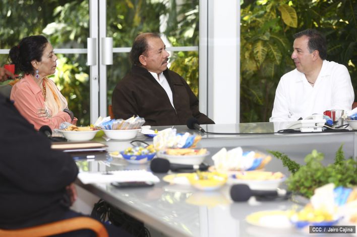 Presidente Daniel y Compañera Rosario se reúne con Canciller de México