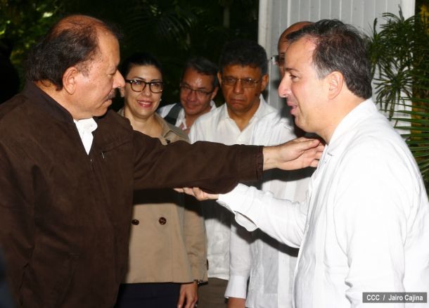 Presidente Daniel y Compañera Rosario se reúne con Canciller de México