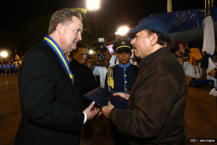 Presidente Daniel encabeza acto del 35 Aniversario de la Policía Nacional