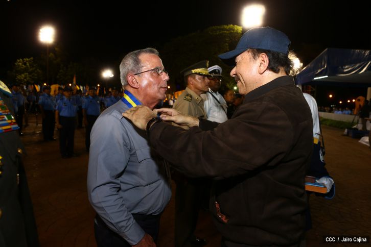 Presidente Daniel encabeza acto del 35 Aniversario de la Policía Nacional