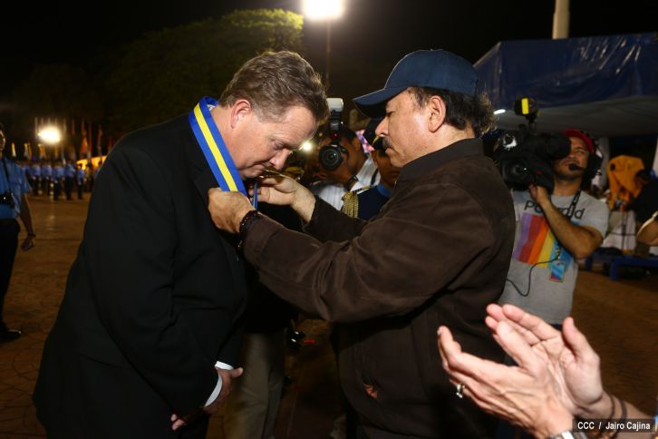 Presidente Daniel encabeza acto del 35 Aniversario de la Policía Nacional