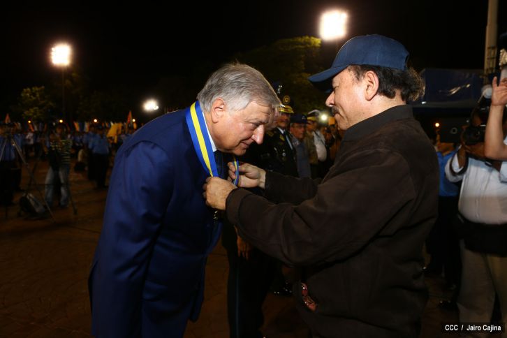 Presidente Daniel encabeza acto del 35 Aniversario de la Policía Nacional