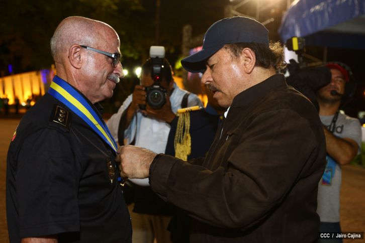 Presidente Daniel encabeza acto del 35 Aniversario de la Policía Nacional