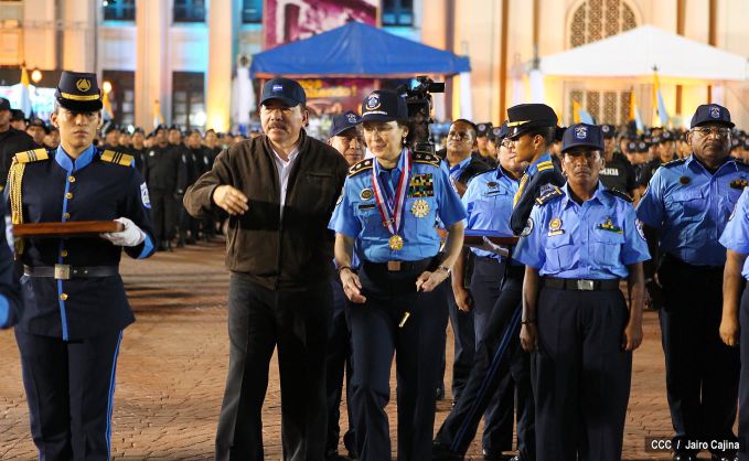 Presidente Daniel encabeza acto del 35 Aniversario de la Policía Nacional