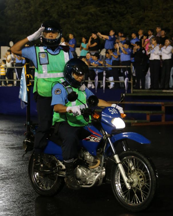 Daniel preside desfile conmemorativo del 35 Aniversario de Fundación de la Policía Nacional