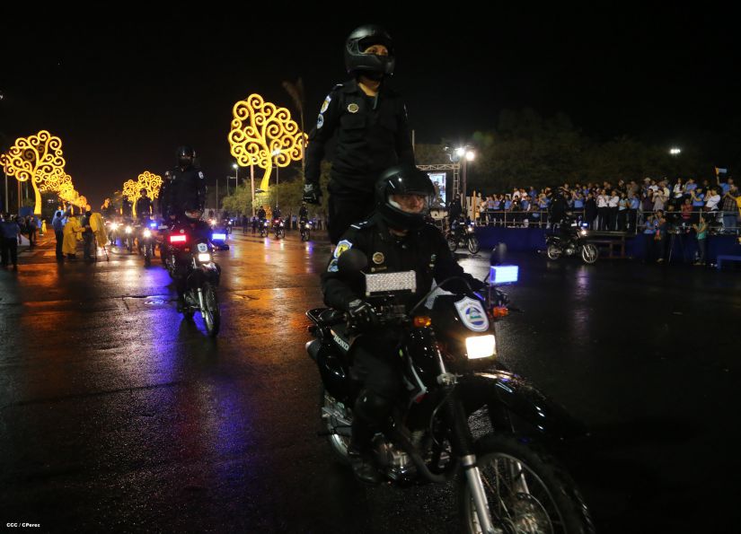 Daniel preside desfile conmemorativo del 35 Aniversario de Fundación de la Policía Nacional